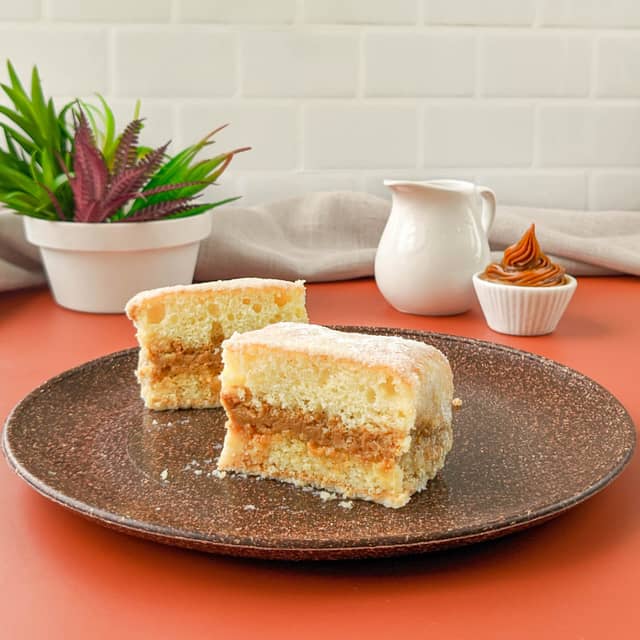 Bolo gelado recheado