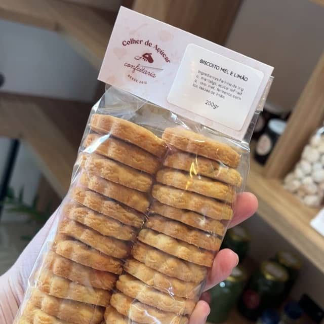 Biscoitos mel e limão
